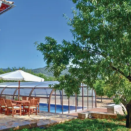 Beautiful In Santa Maria With Kitchen Санта-Мария-дель-Ками